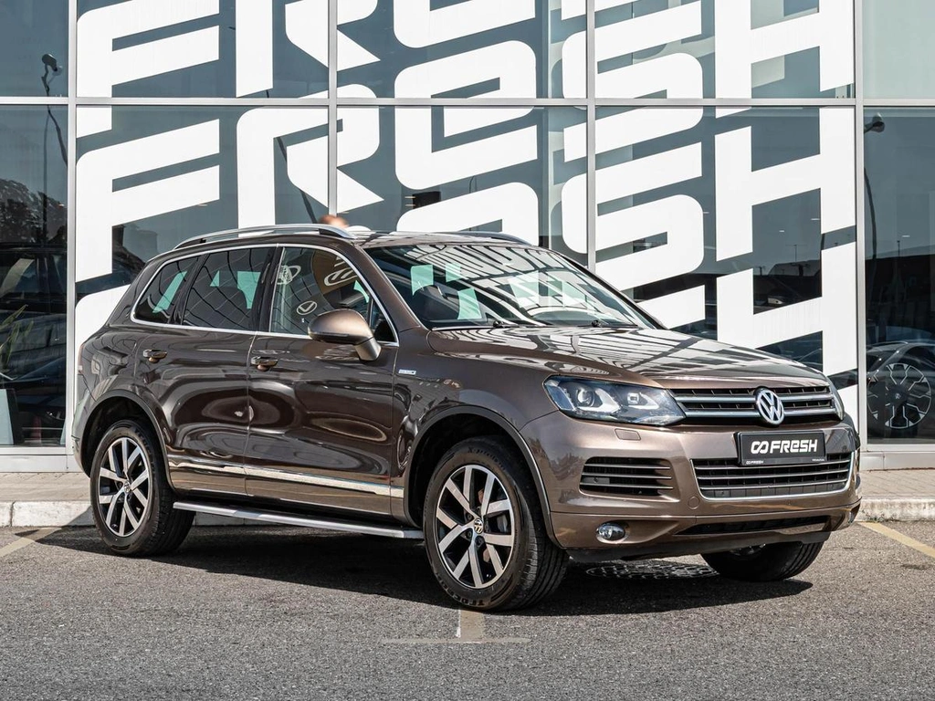 Внедорожник Volkswagen Touareg 2014 года, 2340000 рублей, Краснодар