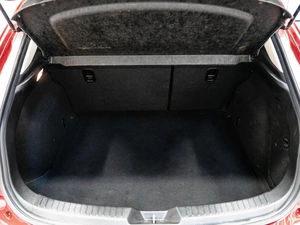 Хетчбэк Mazda Axela 2017 года, 1350000 рублей, Красноярск