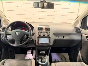 Минивэн Volkswagen Touran 2007 года, 399000 рублей, Красноярск
