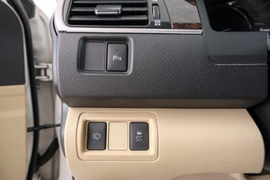 Седан Toyota Camry 2017 года, 1849000 рублей, Красноярск