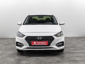 Седан Hyundai Solaris 2019 года, 1349000 рублей, Красноярск