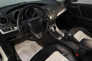 Хетчбэк Mazda 3 2011 года, 899000 рублей, Челябинск