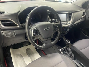 Седан Hyundai Solaris 2017 года, 1439000 рублей, Ачинск