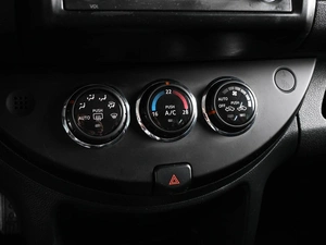 Хетчбэк Nissan Note 2013 года, 1079000 рублей, Ростов-на-Дону