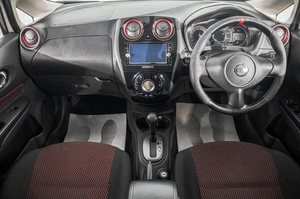 Хетчбэк Nissan Note 2015 года, 899000 рублей, Барнаул