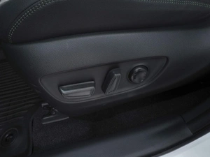 Внедорожник Toyota RAV4 2025 года, 4260000 рублей, Ростов-на-Дону