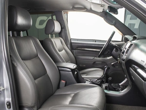 Внедорожник Toyota Land Cruiser Prado 2007 года, 2310000 рублей, Омск
