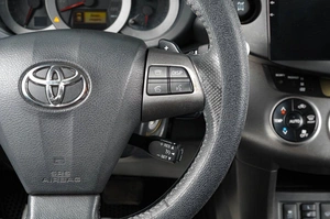 Внедорожник Toyota RAV4 2012 года, 1399000 рублей, Тюмень