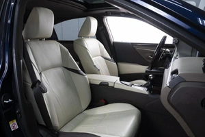 Седан Lexus ES 2019 года, 4030000 рублей, Омск