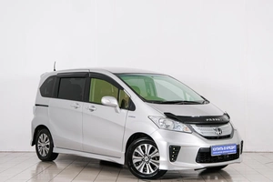 Минивэн Honda Freed 2013 года, 1129000 рублей, Красноярск