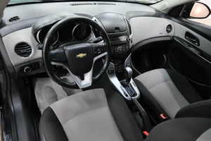 Хетчбэк Chevrolet Cruze 2012 года, 999000 рублей, Омск