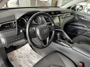Седан Toyota Camry 2019 года, 2187000 рублей, Солонцы