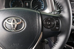 Внедорожник Toyota RAV4 2015 года, 2139000 рублей, Пермь