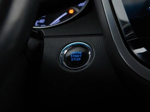 Седан Toyota Camry 2018 года, 2597077 рублей, Москва