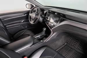 Седан Toyota Camry 2018 года, 2739000 рублей, Пермь