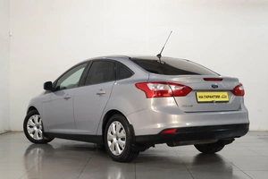 Хетчбэк Ford Focus 2012 года, 829000 рублей, Челябинск