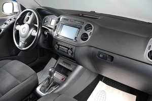 Внедорожник Volkswagen Tiguan 2013 года, 1349000 рублей, Тюмень