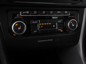 Хетчбэк Volkswagen Golf 2012 года, 998000 рублей, Минеральные Воды