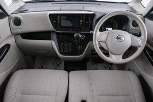 Хетчбэк Nissan Dayz Roox 2018 года, 749000 рублей, Красноярск