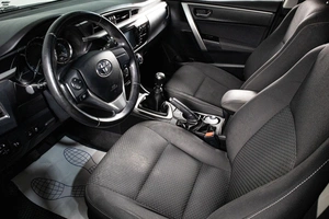 Седан Toyota Corolla 2013 года, 1189000 рублей, Сургут