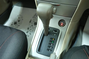 Универсал Toyota Corolla 2006 года, 619000 рублей, Омск
