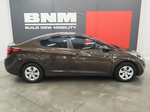 Седан Hyundai Elantra 2015 года, 1225000 рублей, Клинцы