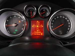 Универсал Opel Insignia 2013 года, 1339000 рублей, Воронеж