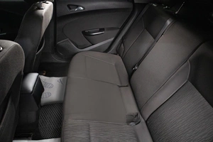 Хетчбэк Opel Astra 2012 года, 599000 рублей, Сургут