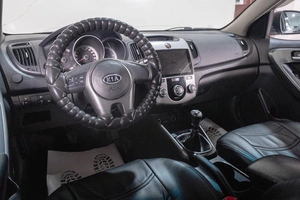 Седан Kia Cerato 2010 года, 699000 рублей, Томск