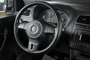 Седан Volkswagen Polo 2013 года, 779000 рублей, Тюмень