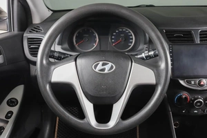 Седан Hyundai Solaris 2011 года, 819000 рублей, Пермь