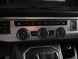 Минивэн Volkswagen Multivan 2021 года, 6929000 рублей, Красный Пахарь
