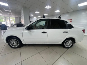 Седан ВАЗ (LADA) Granta 2018 года, 450000 рублей, Ачинск