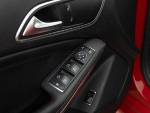 Седан Mercedes-benz CLA-класс 2013 года, 1398999 рублей, Москва