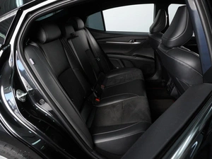 Седан Toyota Camry 2024 года, 3290000 рублей, Красный Пахарь