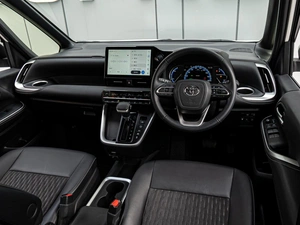 Минивэн Toyota Noah 2024 года, 4120000 рублей, Краснодар