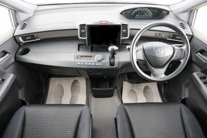 Минивэн Honda Freed 2012 года, 1159000 рублей, Красноярск