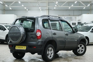 Внедорожник Chevrolet Niva 2016 года, 769000 рублей, Омск