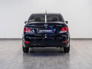 Седан Hyundai Solaris 2013 года, 819000 рублей, Саратов