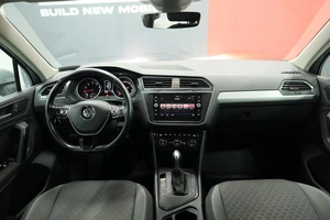 Внедорожник Volkswagen Tiguan 2019 года, 2400000 рублей, Курск