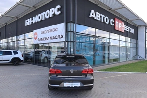 Седан Volkswagen Passat 2013 года, 1320000 рублей, Мирное