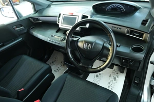 Минивэн Honda Freed 2010 года, 1159000 рублей, Омск