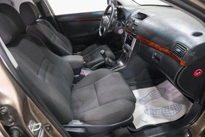 Седан Toyota Avensis 2005 года, 729000 рублей, Новокузнецк