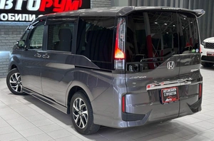 Минивэн Honda Stepwgn Spada 2020 года, 2257000 рублей, Красноярск