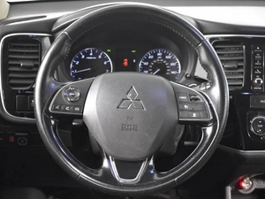 Внедорожник Mitsubishi Outlander 2015 года, 1989900 рублей, Казань