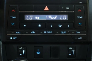 Седан Toyota Camry 2016 года, 1989000 рублей, Омск