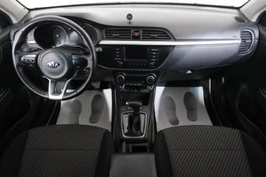 Хетчбэк Kia Rio X-Line 2019 года, 1619000 рублей, Омск