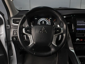 Внедорожник Mitsubishi Montero Sport 2021 года, 3350000 рублей, Омск