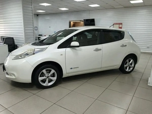 Хетчбэк Nissan Leaf 2013 года, 749000 рублей, Ачинск