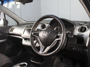 Минивэн Honda Stream 2009 года, 1080000 рублей, Омск